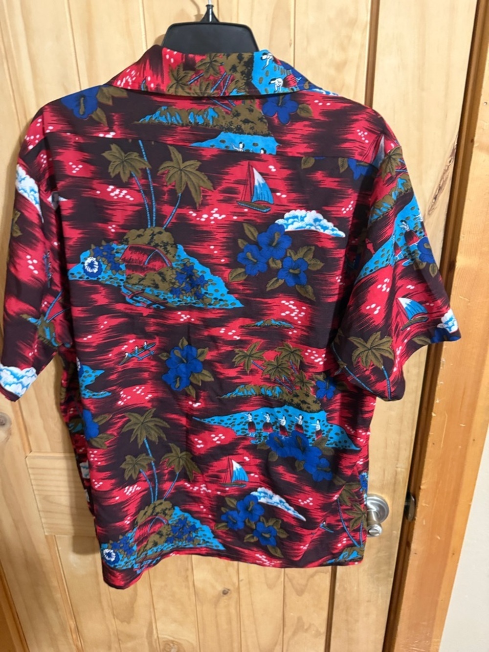 Waikiki 76 Men's Red Tropical Camp Shirt with Blue Floral Print - Picture 3 of 4